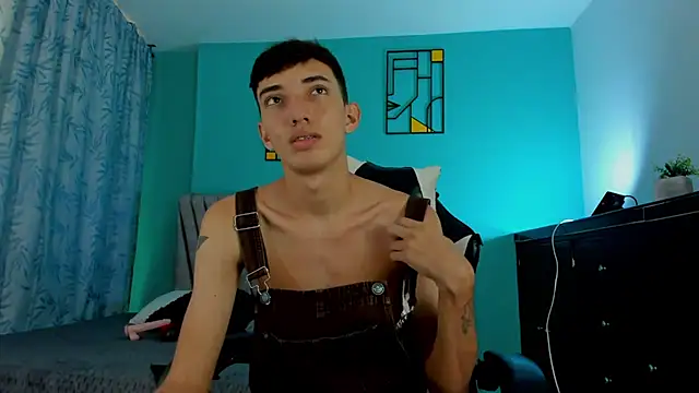 Maikol_Ortiz 现场XXX聊天