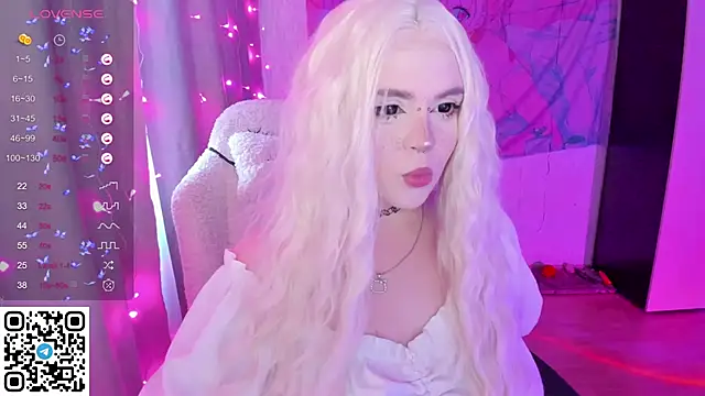 Онлайн чат XXX SelenaCute