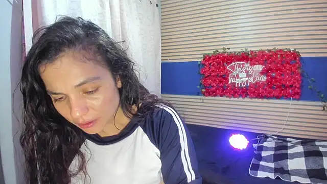 rosse_2504 élő XXX-chatje