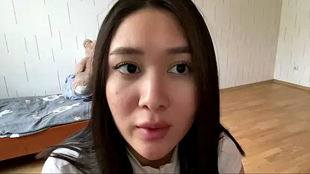 YourMiIa Chat XXX in diretta