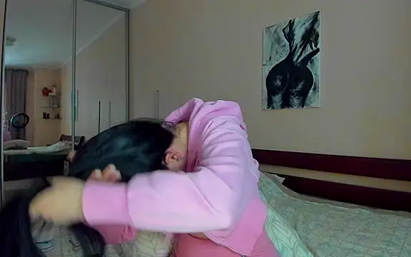 ErikaYoungs' Live XXX Chat