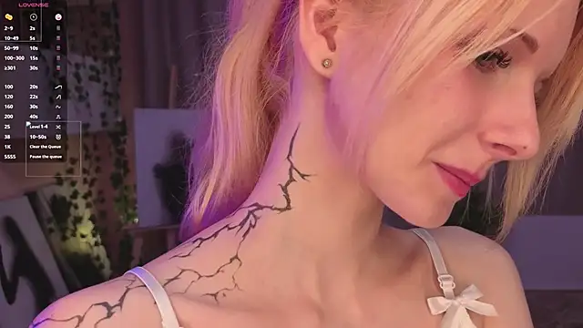 Онлайн чат XXX JuanaSumma