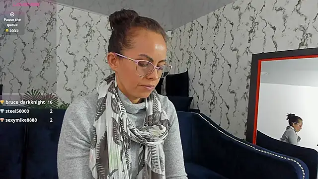 ShaylaMars: онлайн-секс-чат