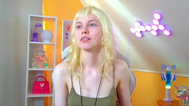 Chat XXX en directo de HannahHollis