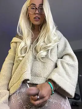 miss_tatiana_: онлайн-секс-чат