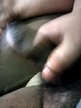 Curvy_Poundern Webbikameraesitys