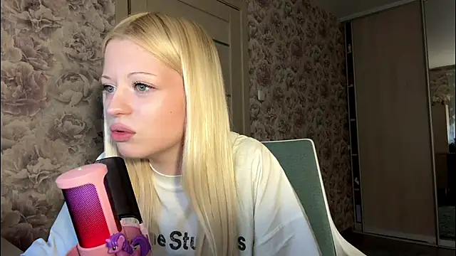 JeneeBIanks 现场XXX聊天