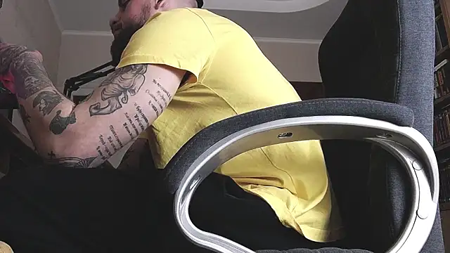 Show modela FindomJason na web-kameri