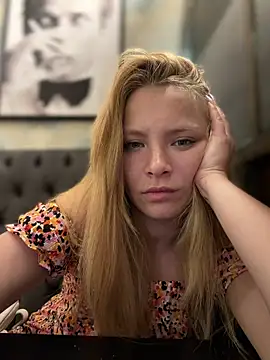 AnastasiaAniess' Live XXX Chat