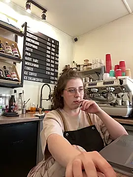 cinnabon_'s Live XXX Chat