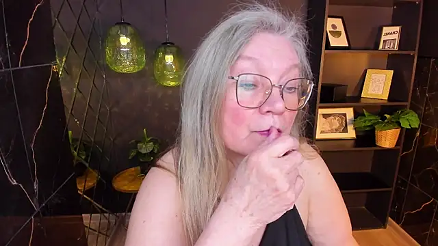 NataliMellow: онлайн-секс-чат