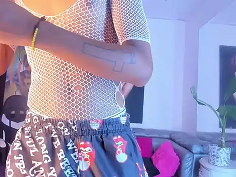 Ciara_HotTs 现场XXX聊天