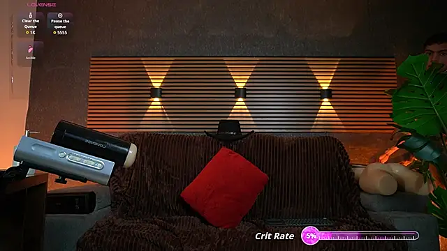 Show modela _EUFRATES_ na web-kameri