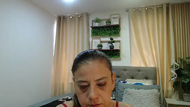 sasi_luna – Naživo XXX chat