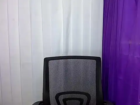 Lovely_apple19 Adlı Modelin Web Kamerası Şovu