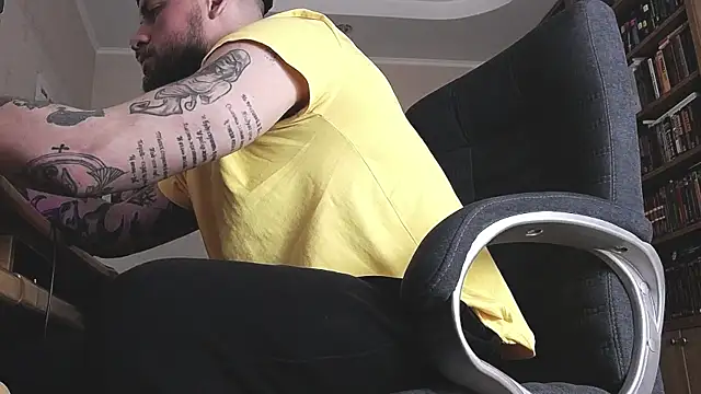 Pokazy przed kamerką – FindomJason