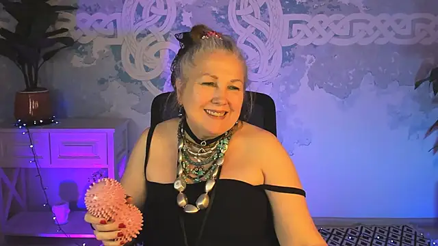 LilaMaharani's Live XXX Chat