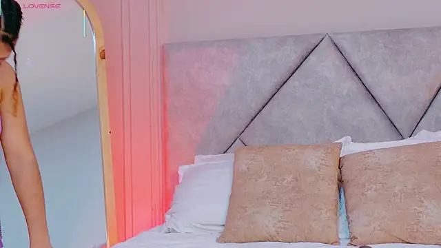 Živý XXX chat EmmaWilliammss