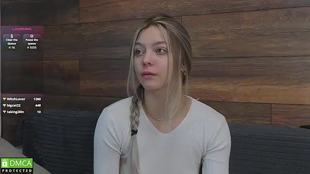 EmilieLong élő XXX-chatje