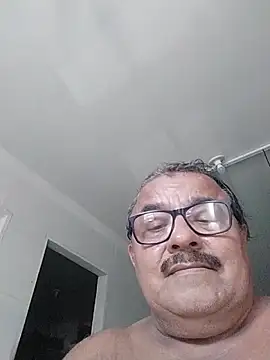 Chat XXX en directo de Misterymem63