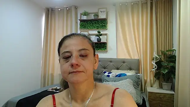 Chat XXX ao vivo de sasi_luna