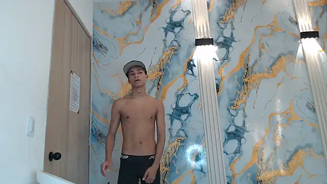 GOLD_BOYS' Live XXX Chat