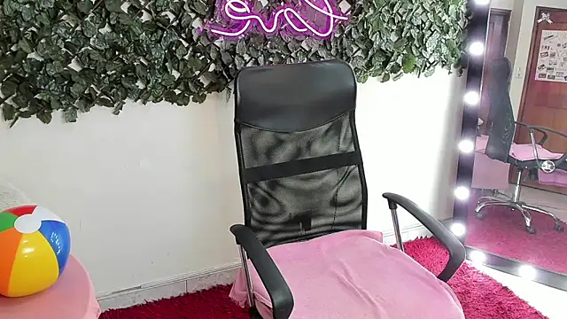 Chat +18 de DestinyHills ao vivo