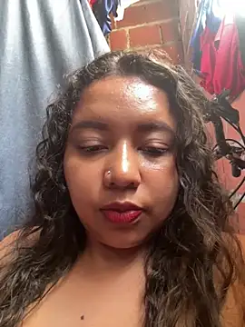 Ninibella Show in webcam