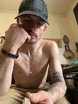 KBONE36 élő XXX-chatje