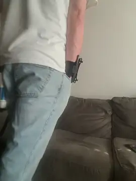 Pertunjukan Kamera Web yourMasterisBored