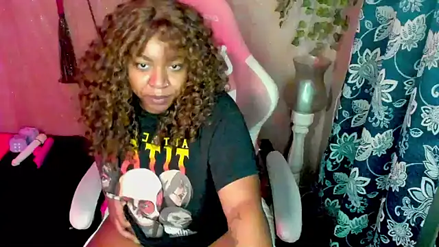 Chat XXX en directo de Goddess_MercedesRedd