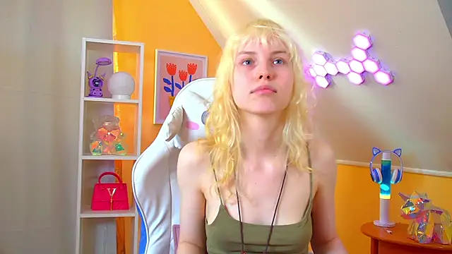 HannahHollis' Live XXX Chat