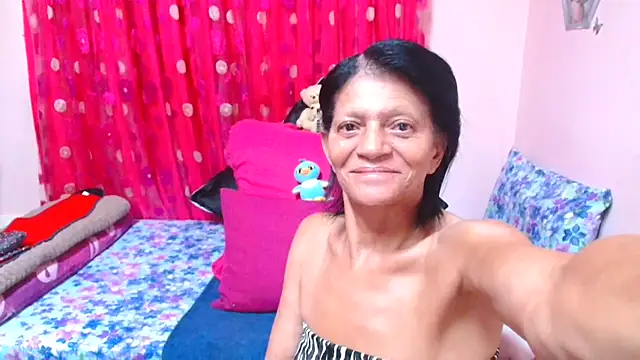 SLUTTYROXY Chat XXX in diretta