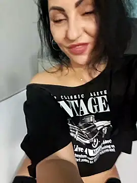 charrlote_love's Live XXX Chat