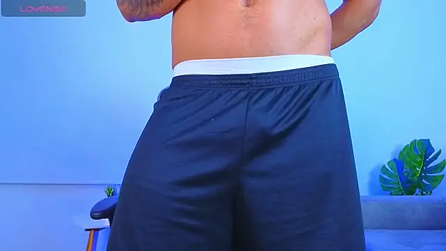 estebandelouis 现场XXX聊天