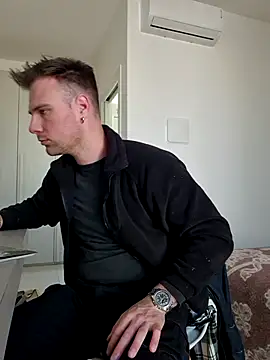 mrlyuis Live XXX-Chat