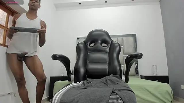 XXX chat uživo modela khris__evans