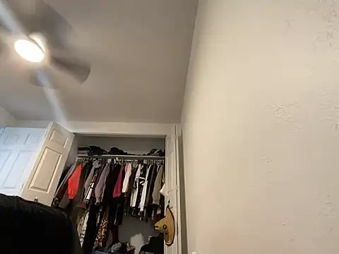 Pertunjukan Kamera Web Deknkei