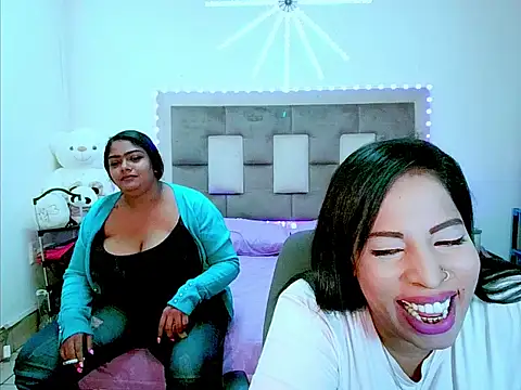 indiantopaz694u Show Webcam