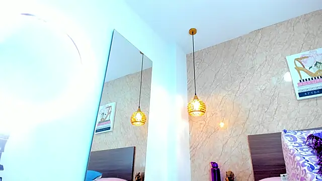 Chatroom XXX en direct de Miia03