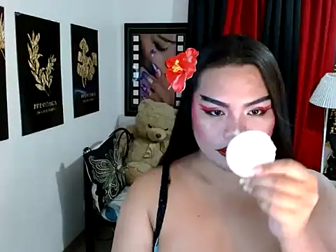 TSbrianaHugeCock Adlı Modelin Web Kamerası Şovu