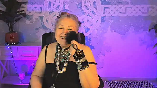 LilaMaharani Adlı Modelin Canlı XXX Sohbeti