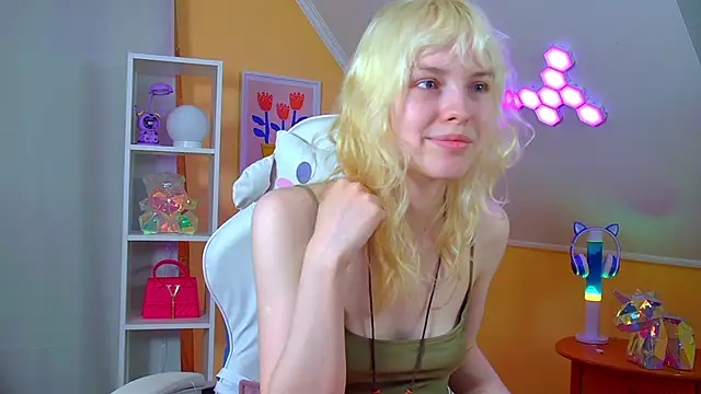 HannahHollis' Live XXX Chat