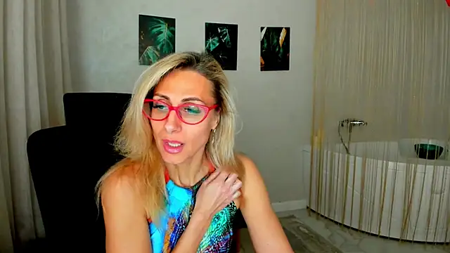 XXX chat uživo modela MuseOfStage