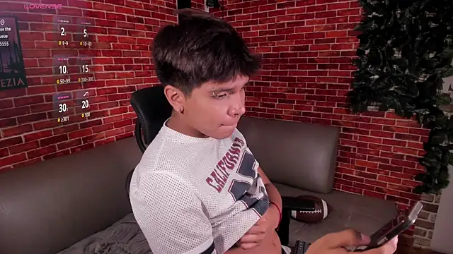 Show de Thiago_Kozak na webcam