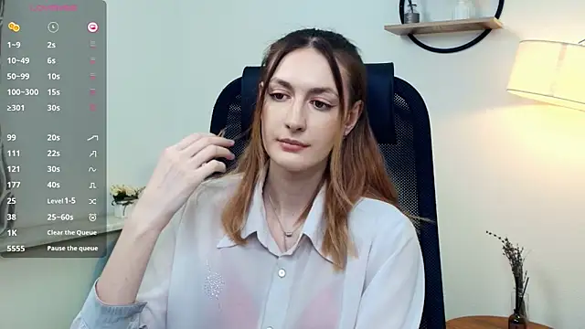 LoraLanett's Live XXX Chat