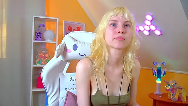 HannahHollis' Live XXX Chat