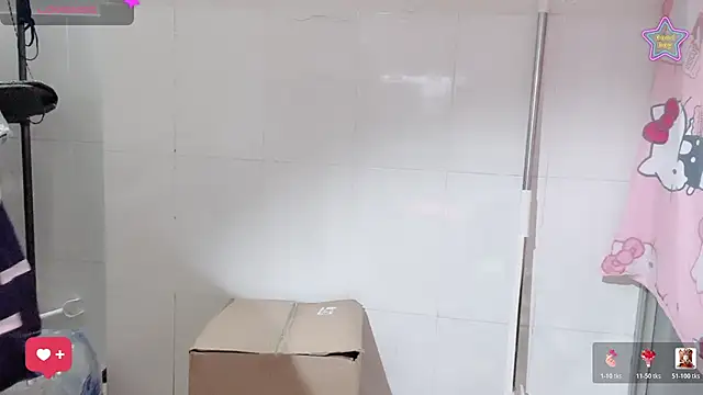 EX-886's Live XXX Chat