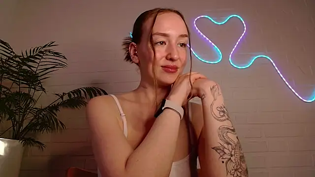 WhitePrincessLuna's Live XXX Chat