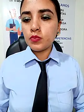 Chat XXX en directo de MAYE__13